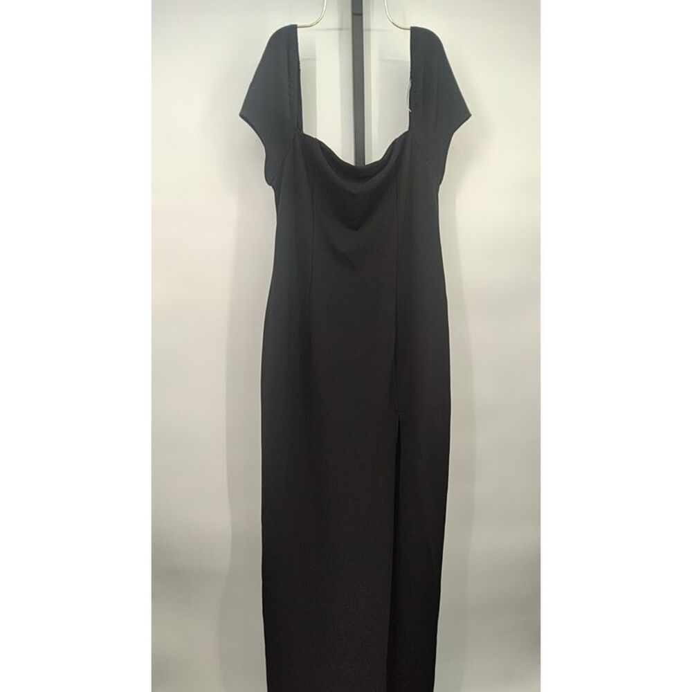 Lulu's Elegant Black Dress